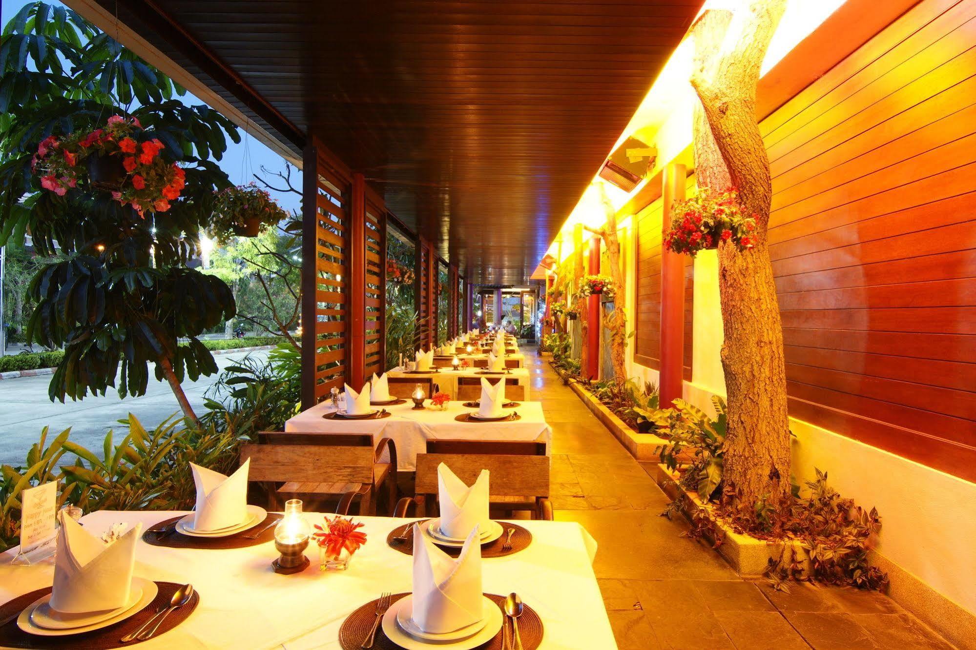 Laluna Hotel And Resort, Чианграй Экстерьер фото