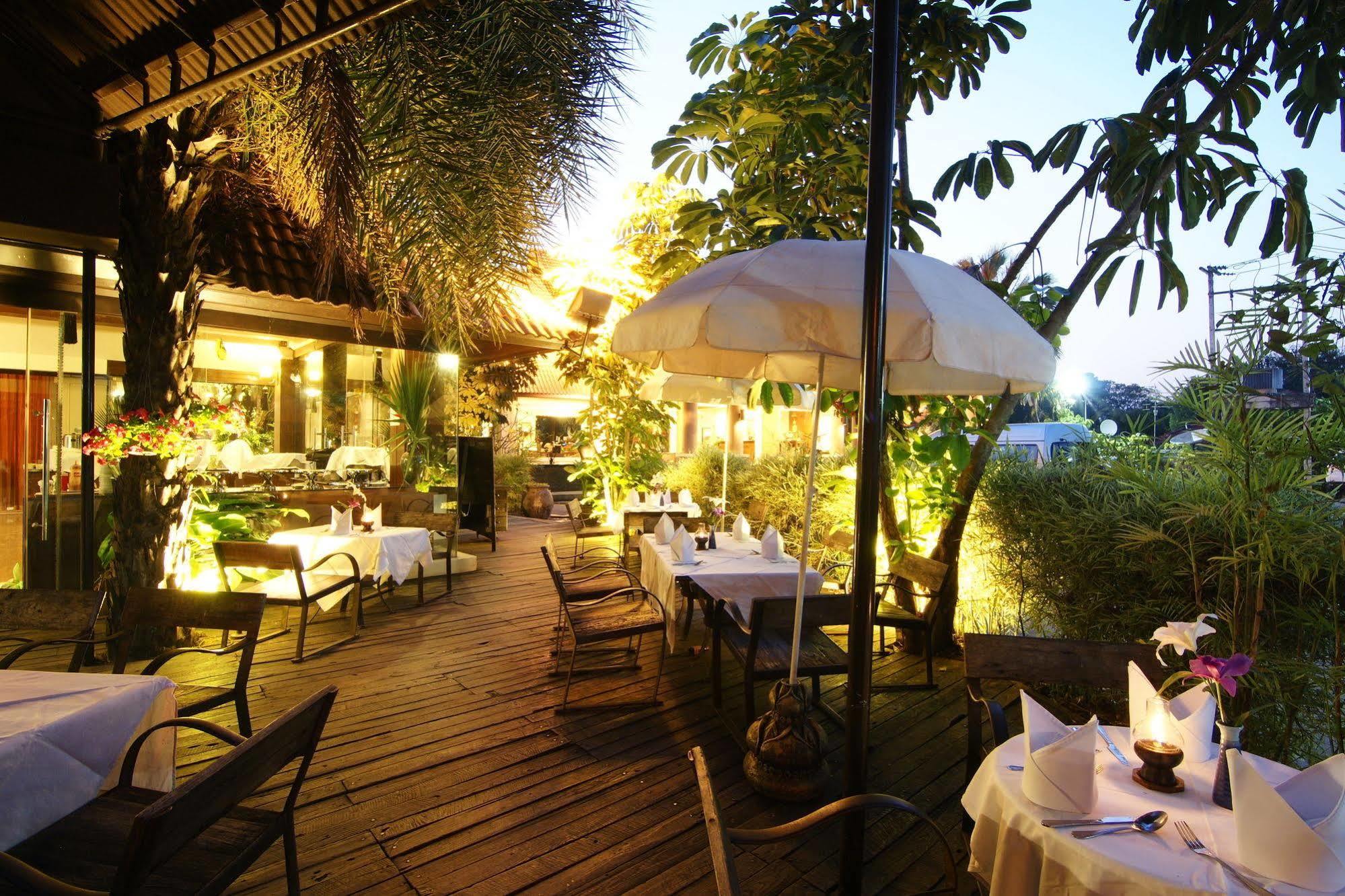 Laluna Hotel And Resort, Чианграй Экстерьер фото